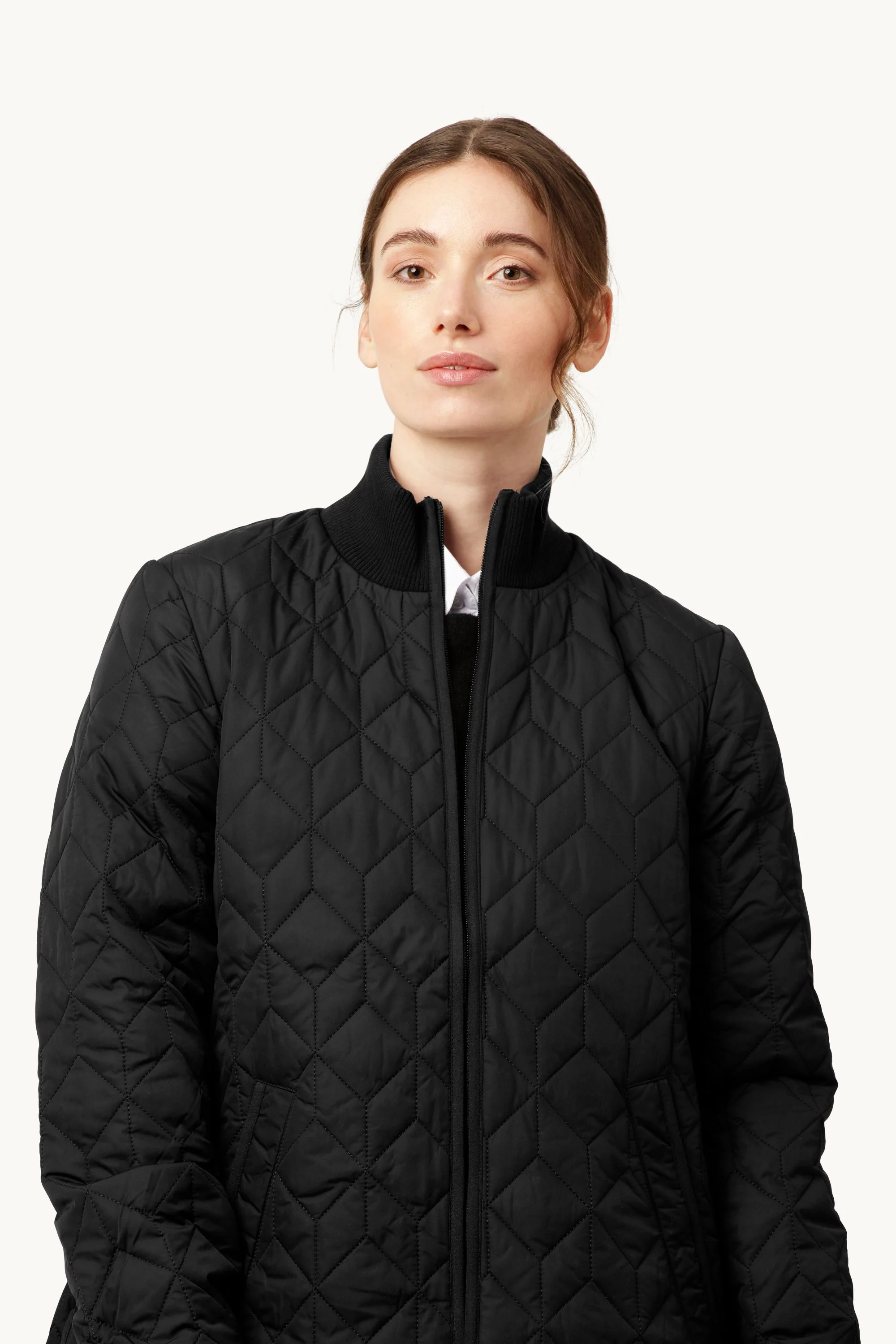 Short Quilt Jacket - Black - Image 5
