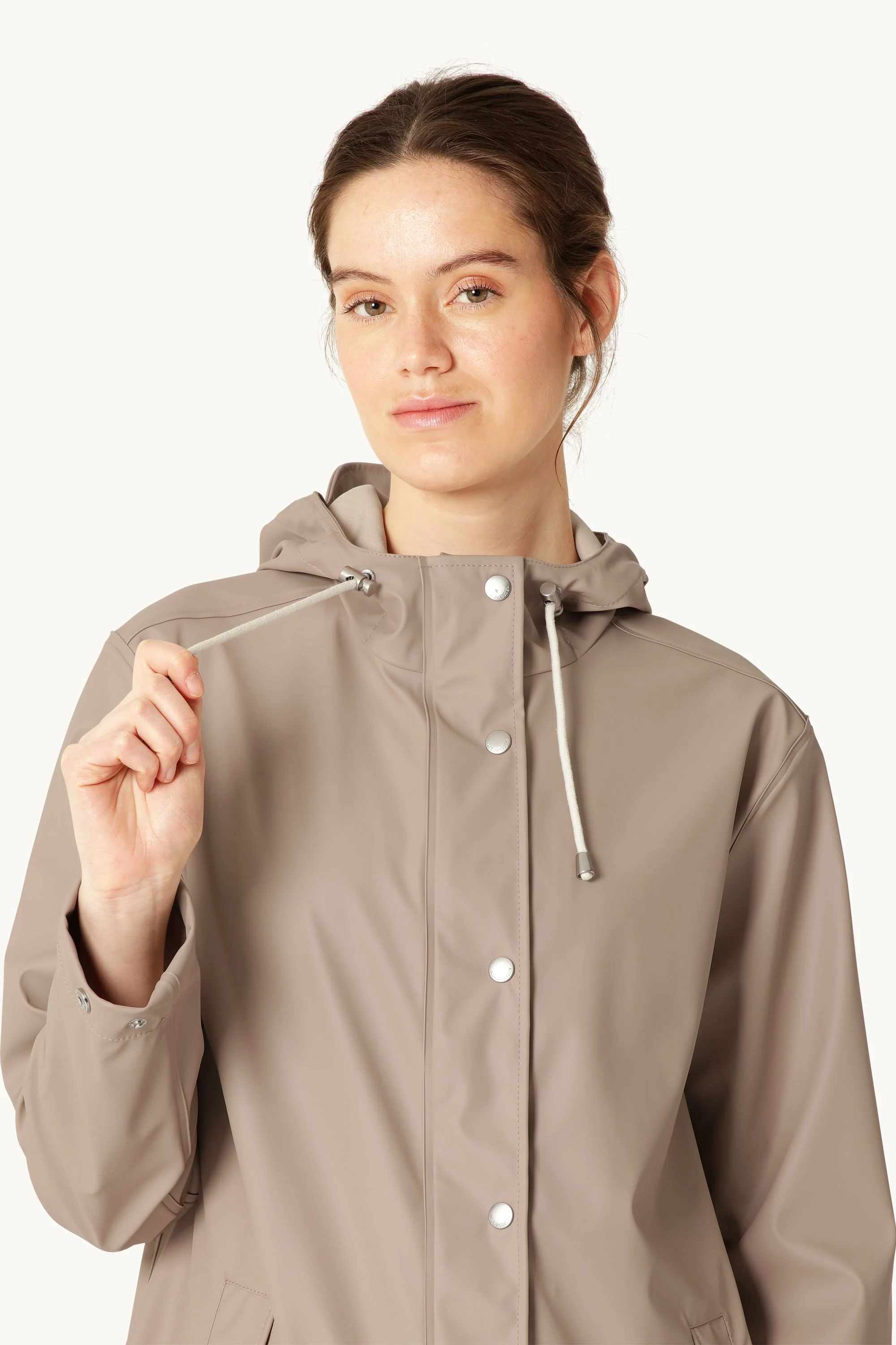 Long Rain Jacket - Atmosphere - Image 4