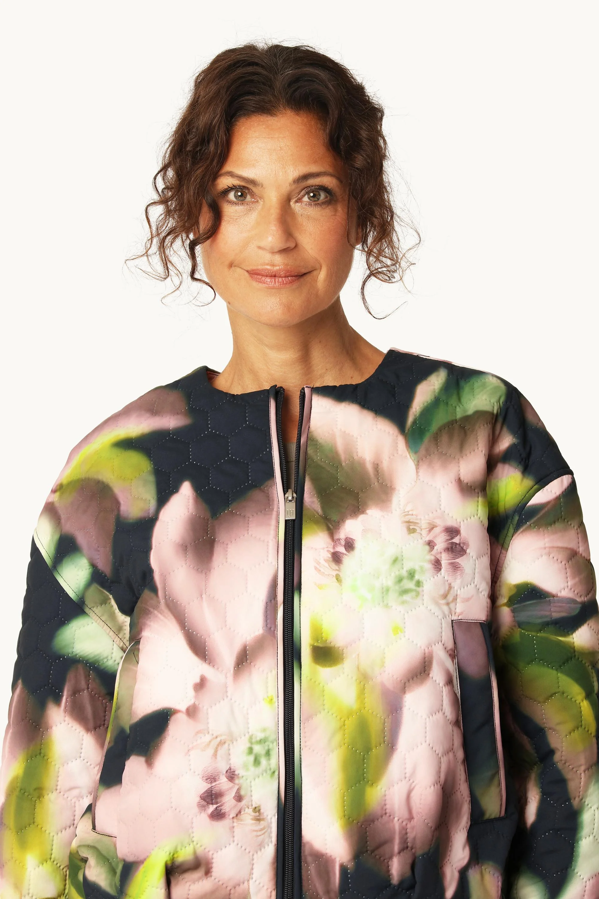 Short Quilted Jacket - Dark Photoristic Flower - Image 4