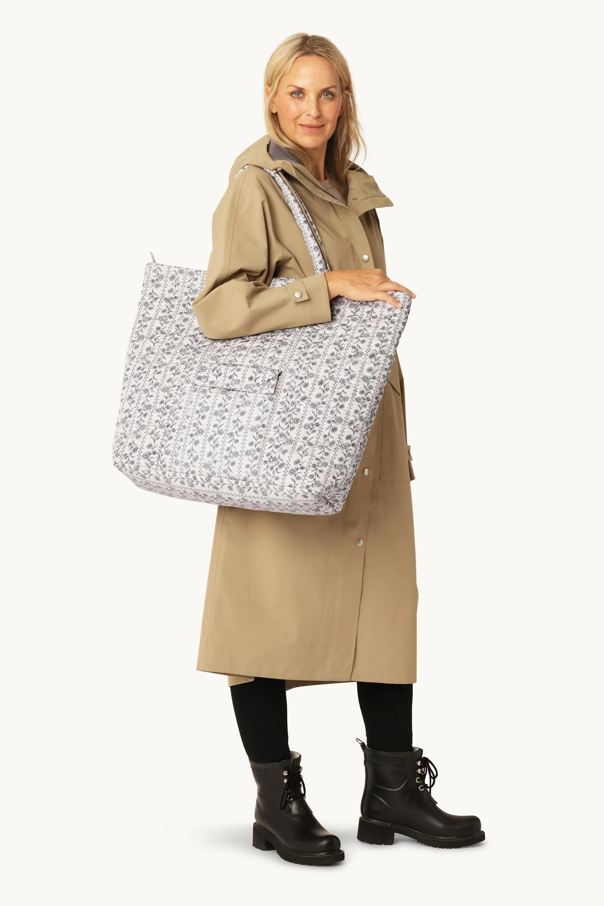 Weekendbag - White Wildflower - Image 5